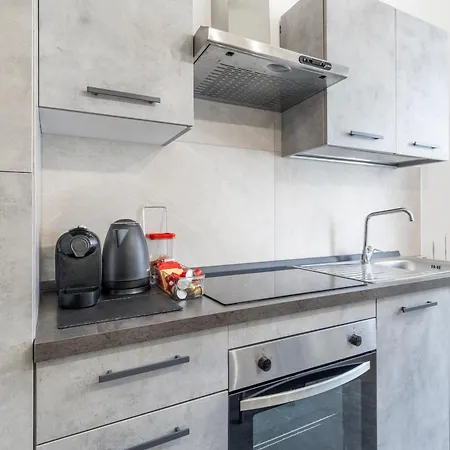 Vatican Essence Διαμέρισμα